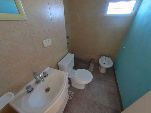 Imagen 10 de 12 de Semipiso 2 Ambientes Con Cochera, En Venta! Tour 360°