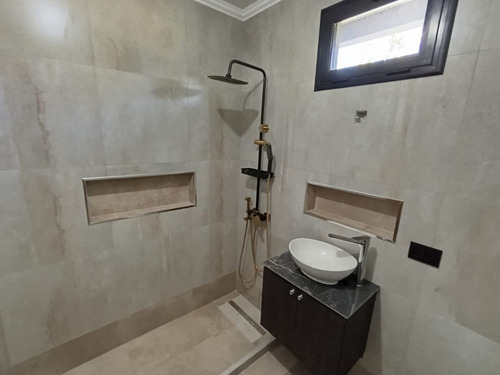 Casa De 4 Ambientes A Estrenar En Costa Del Este
