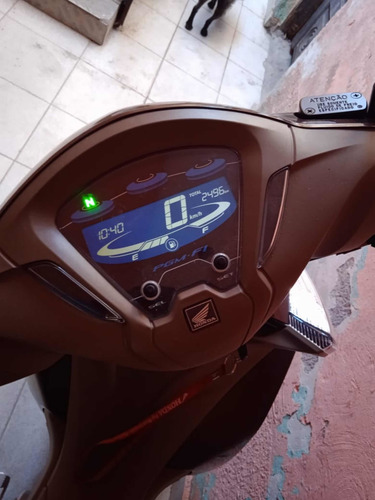 Imagem 1 de 4 de Honda Biz