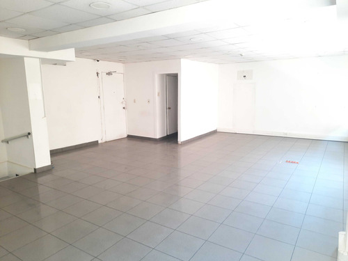 Gran Espacio Para Local Comercial (84844)
