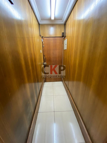 Arriendo Oficina Paseo Bulnes, 8 Privados, 1 Est. Oriente