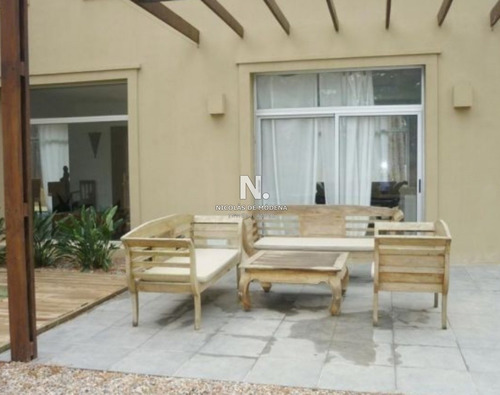 Casa A La Venta En La Barra- Ref: 4176