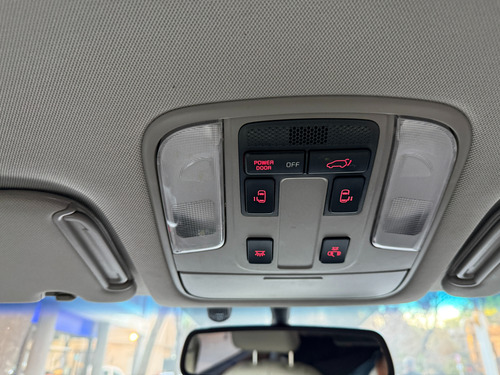 Kia Carnival 2.2 Crdi Ex Premium Avn