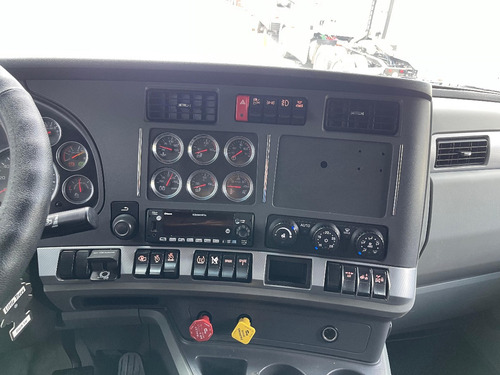 Tractocamion Kenworth T680 76