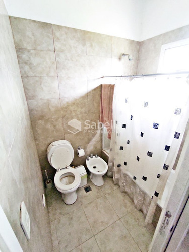 Imagen 11 de 13 de Venta De Casa 2 Dormitorios En Parque Sicardi, La Plata.