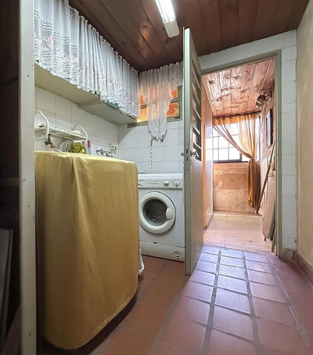 Casa En San Isidro, Barrio Las Carreras