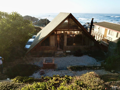 Casa Con Vista Al Mar Y Frente Al Roquerío En Los Molles