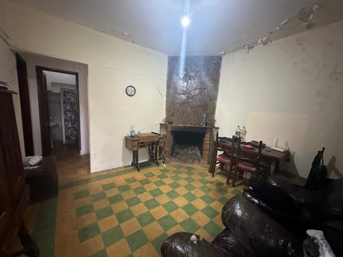 Venta Casa En Malvin - 3 Dormitorios, Garaje. A Reciclar
