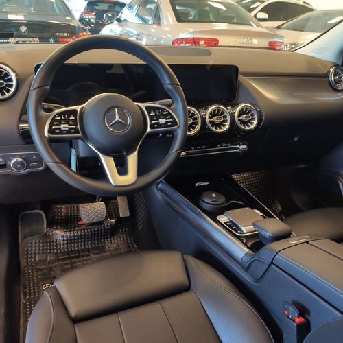 Imagen 9 de 12 de Mercedes Benz B200 Progressive