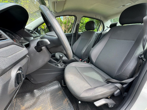 Volkswagen Voyage 1.0 12V MPI TOTALFLEX 4P MANUAL