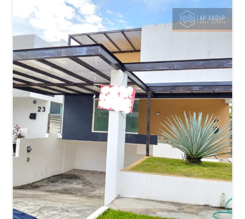 Casa En Venta En Residencial Cumbres