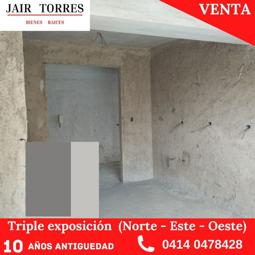 Apartamento En Gris Urbanizacion San Isidro