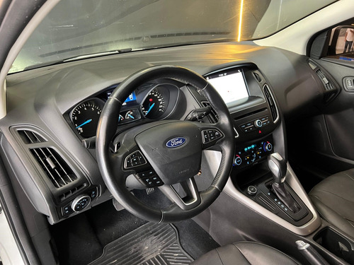 Ford Focus 2.0 SE 16V FLEX 4P POWERSHIFT