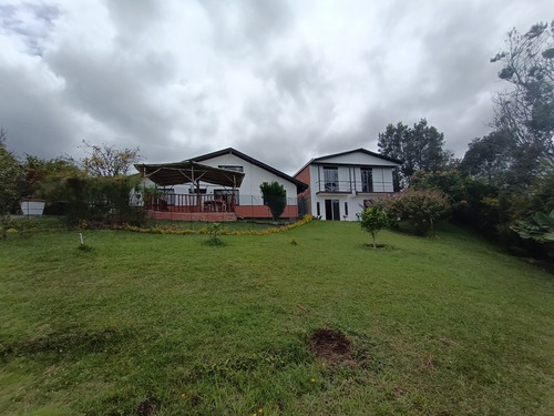 Finca En Arriendo Ubicada En Marinilla Sector Vereda El Chagualo  (22333).