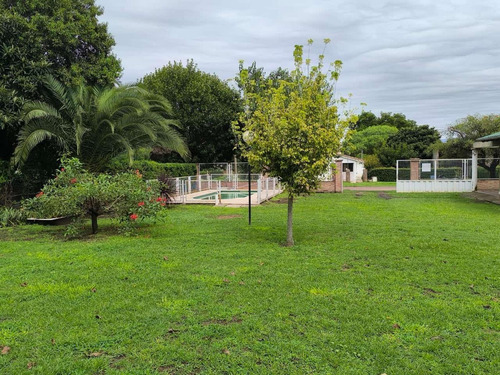 Casa En Venta - 2 Dormitorios 2 Baños - Cocheras - 780mts2 - Villa Rumipal