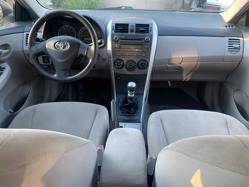Imagen 11 de 13 de Toyota Corolla Xli 2012