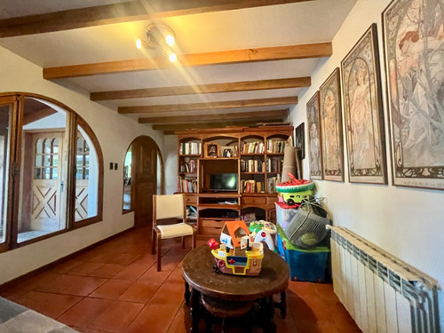 Parcela De 2,1 Has Con Casa Patronal En Los Guindos