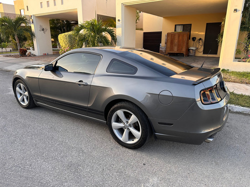 Ford Mustang 3.8 Coupe Lujo V6 Mt
