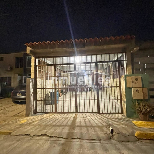 Hermoso Y Amplio Townhouse | Urb Mesetas De Cua