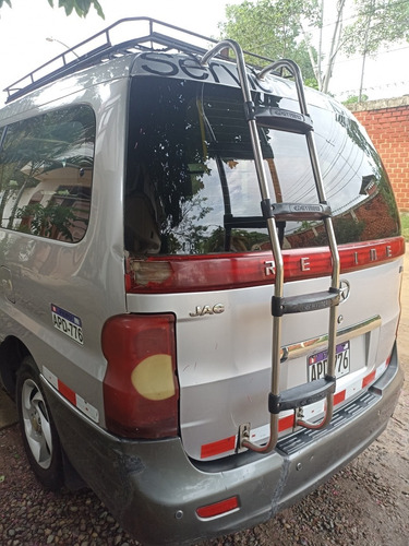 Imagen 7 de 25 de Jac Refine M1 2.8 Diésel Minivan
