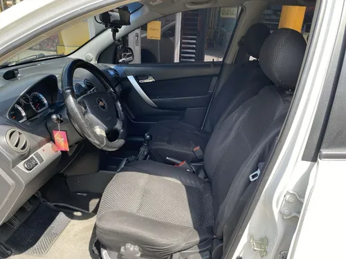 Chevrolet Aveo 1.6 Emotion Mt 4x2 2012