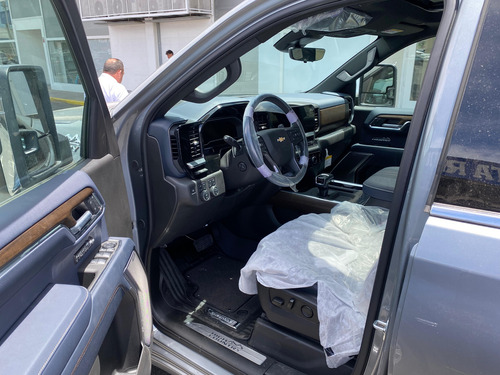 Chevrolet Silverado 5.3 V8 High Country