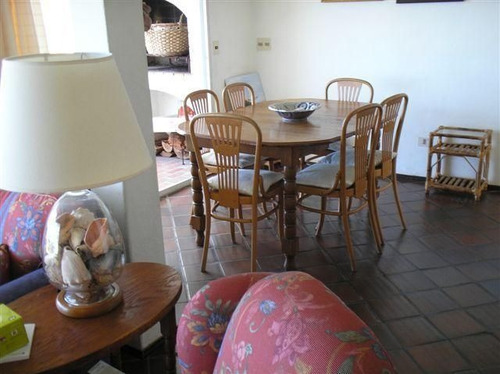 Apartamento En Alquiler Por Temporada De 4 Dormitorios En Montoya