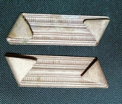Antiguas Insignias De Cuello De Ejército Época Del 40 .x.par (Usado)