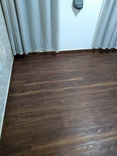 Imagem 2 de 5 de Instalação De Piso Vinílico