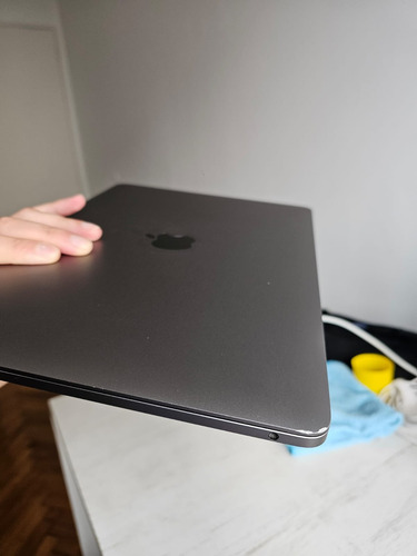 Macbook Pro 13 M1 512gb Ssd 16gb Ram A2338 Gris Espacial (Usado)