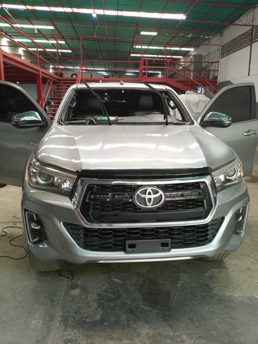 Vidrio Cabina Trasera Hilux Kavak Dubai Varios Años