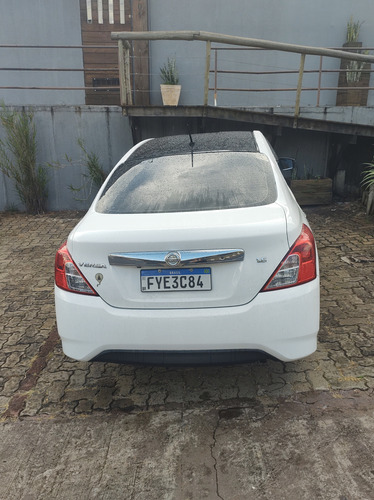Nissan Versa 1.6 16v Sl Unique 4p