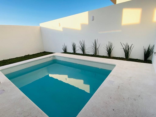 Imagen 11 de 27 de Casa En Venta Con Alberca Propia En Zibatá, Querétaro