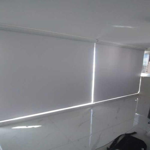 Cortina Rolo Blackout L A R G 1, 7 5 X 1, 4 7 A L T