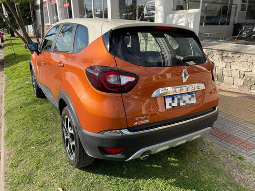 Imagen 2 de 17 de Renault Captur 2017 2.0 Intens