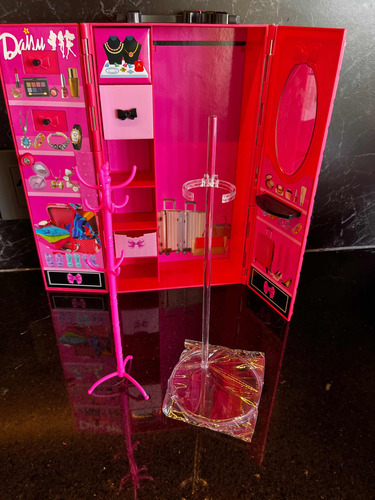 Muñeca Importada Queban Doll Closet Wardrove Set