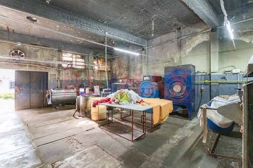 Venta Deposito Galpon Piñeiro Oportunidad 220m2