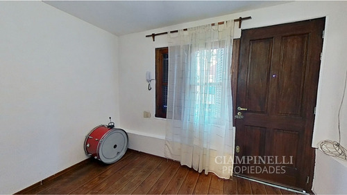 Casa De 5 Dorm. 3 Baños, Barbacoa Y Depósito.