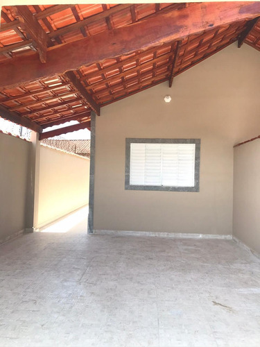 Imagem 5 de 14 de Linda Casa Com Piscina Em Mongaguá .