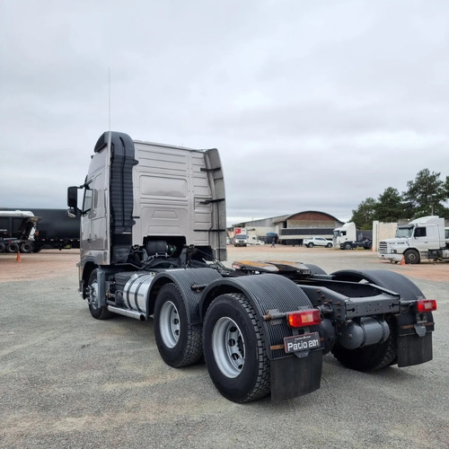 Imagem 7 de 25 de Caminhão Volvo Fh 460 6x4 2014 Globetrother Baixo Km Fh460