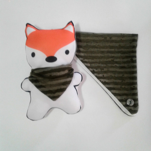 Muñeco Apego Con Babero Bandana Verde