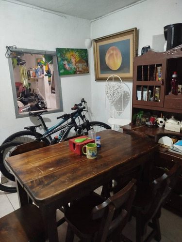 Apartamento Primer Piso Esquinero Sin Aire En Venta En La Ceja Sector Barrio El Tahami