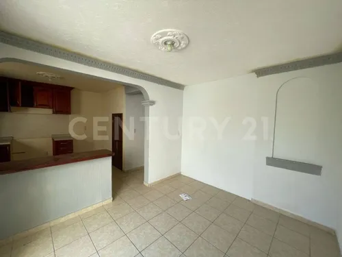 Casa En Renta En Jardines Del Valle, San Juan Del Río, Querétaro.
