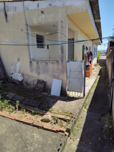 Terreno De265 Metros Com Três Casas