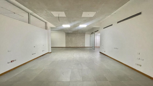 Local Comercial En Alquiler 195mts En El Vergel Santo Domingo