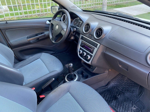 Imagen 8 de 8 de Volkswagen Gol Power 1.6 5puertas