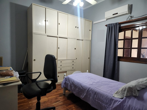 Casa Con Galpón Y Cochera De 5 Ambientes En Venta