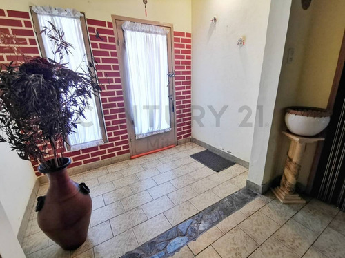 Imagen 6 de 22 de Casa En Venta De 3 Dormitorios Con Parque En Villa Elisa, La Plata