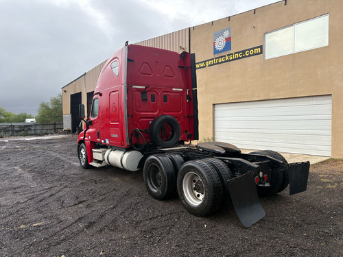 Tracto Camión Freightliner Cascadia Año: 2011 Dd15 Gmy100915