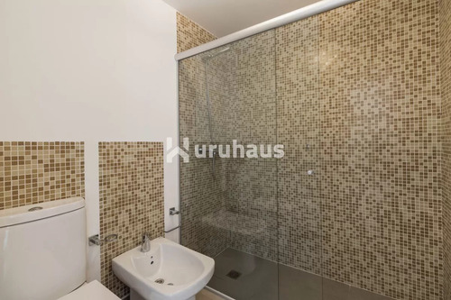 Venta Apartamento Dos Dormitorios Punta Del Este Edificio Icon Brava